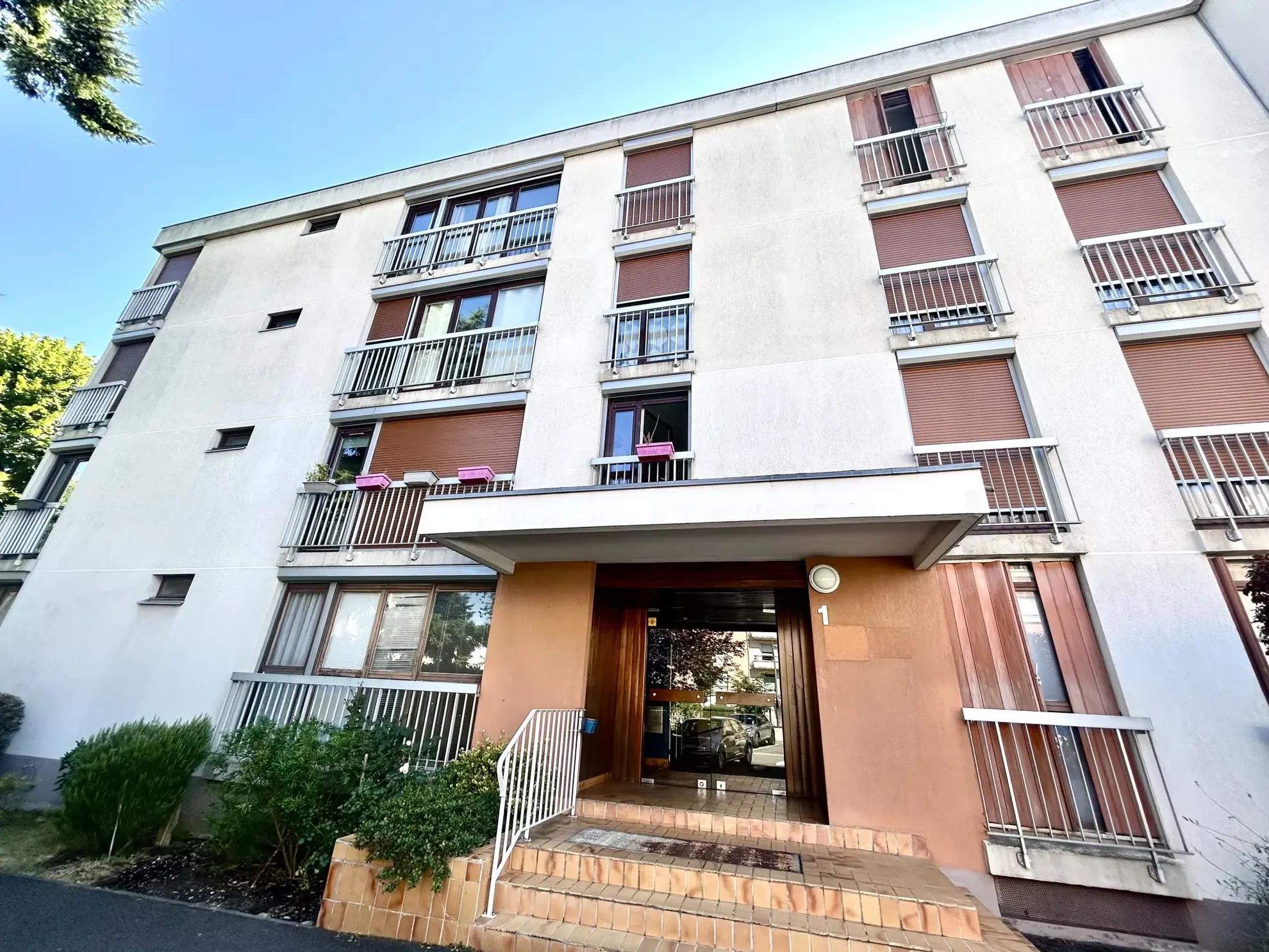 Appartement 3 pièces à Noisy-le-Grand proche RER et métro - 66,63 m²