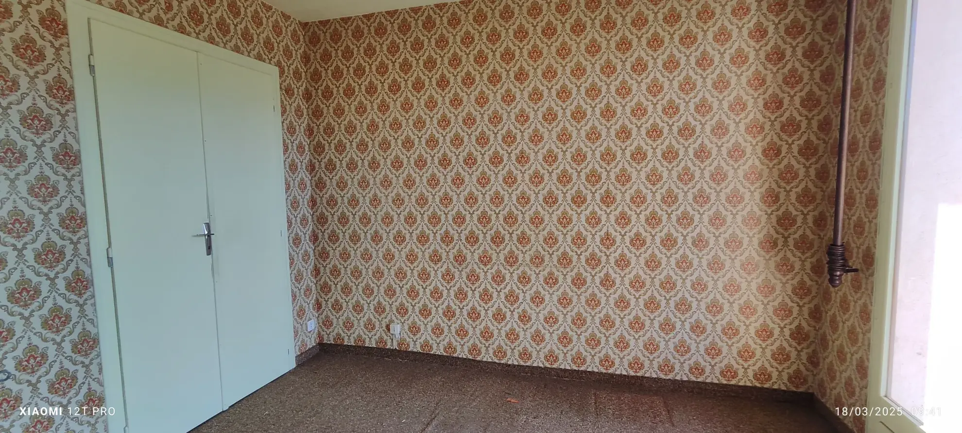 Maison de plain-pied à rénover avec grand terrain et vue à Saint Foy l'Argentiere 