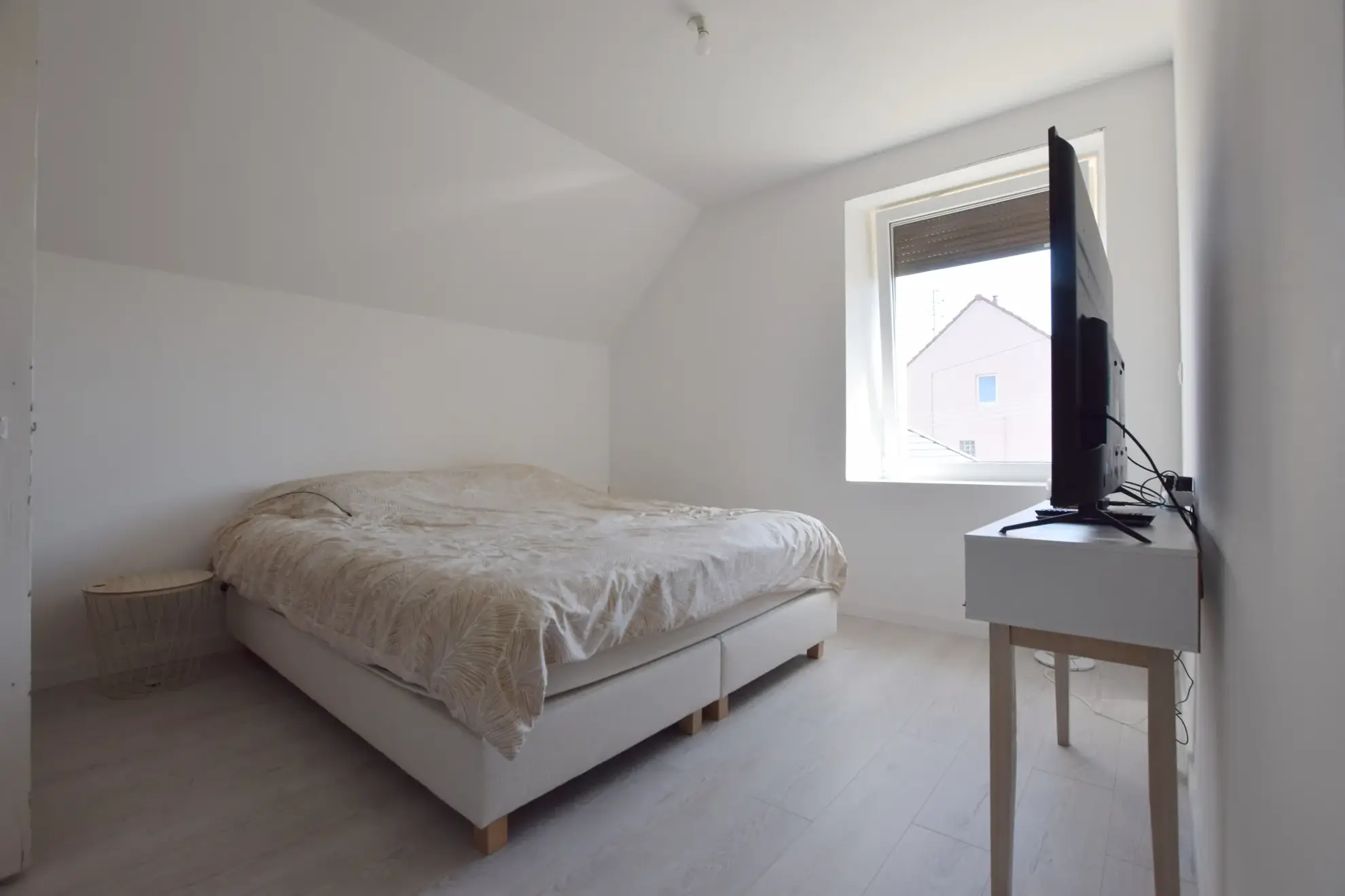 Maison rénovée avec 5 chambres, jardin et garage à Vieux-Charmont (25600) 