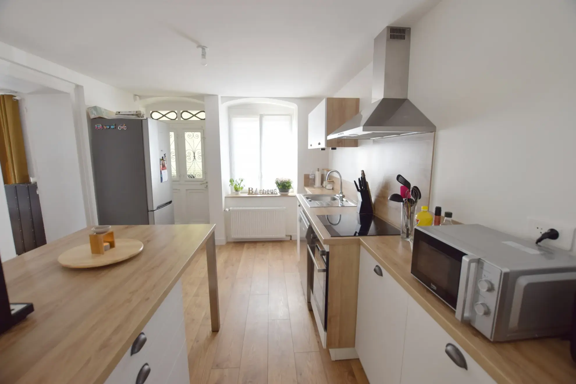 Maison rénovée avec 5 chambres, jardin et garage à Vieux-Charmont (25600) 