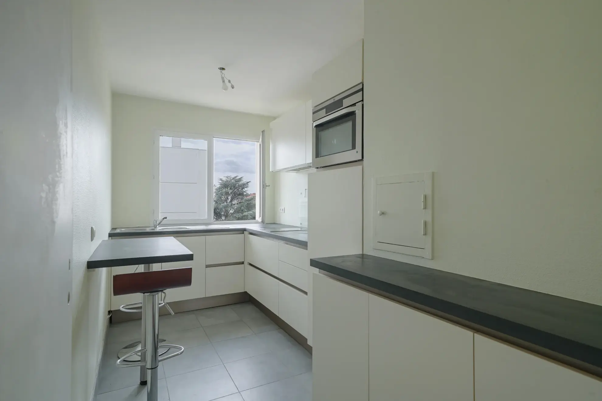 Appartement 2 pièces de 49 m² à Lyon 7ème avec loggia et garage 