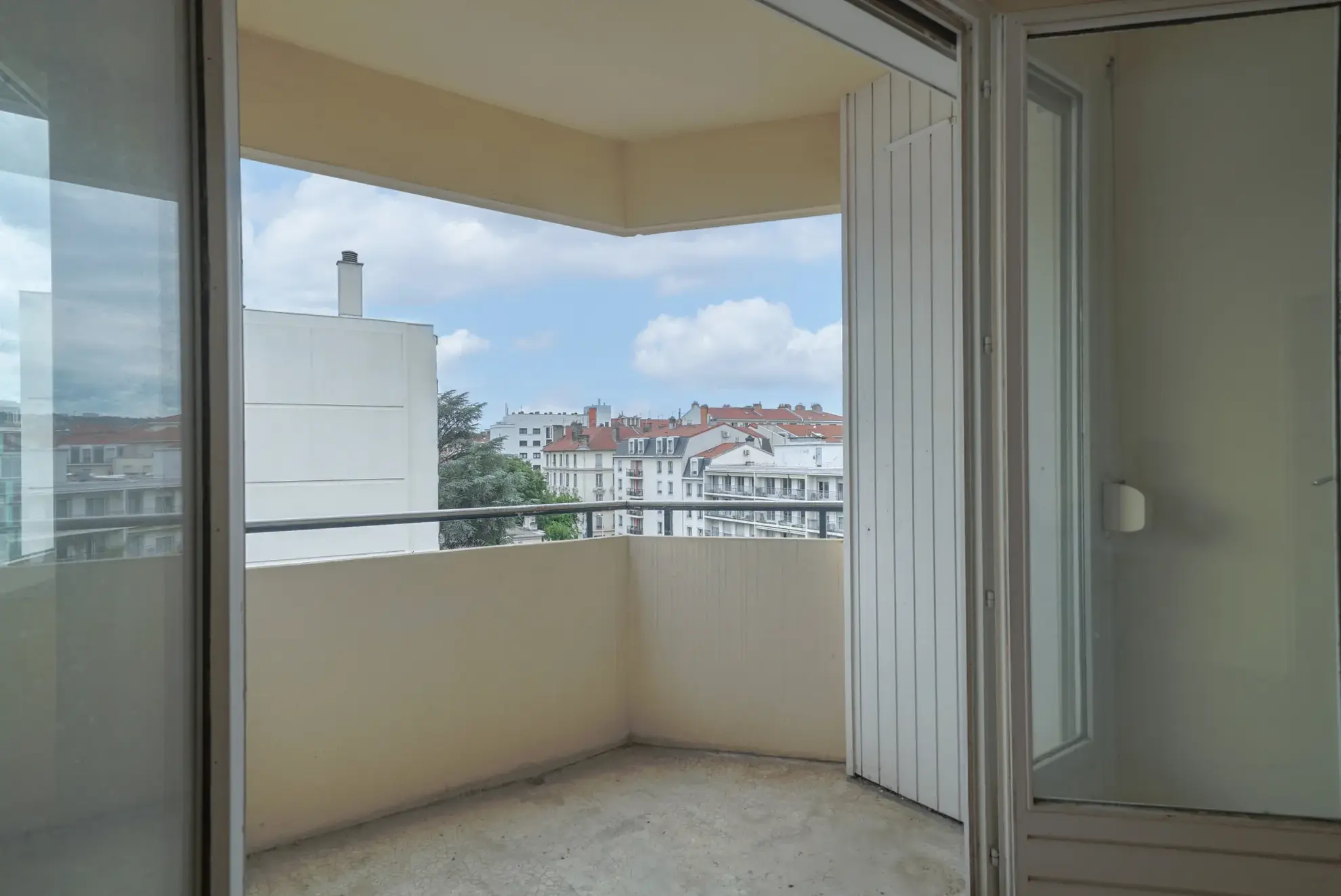 Appartement 2 pièces de 49 m² à Lyon 7ème avec loggia et garage