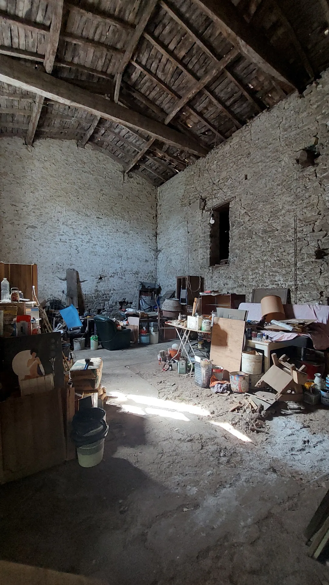 Maison en pierre de 110 m² à rénover avec grand jardin près de La Réole 