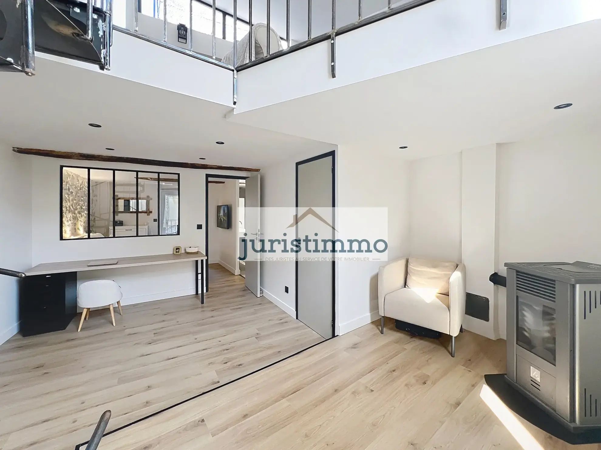 Maison provençale entièrement rénovée avec terrasse panoramique à Villedieu 