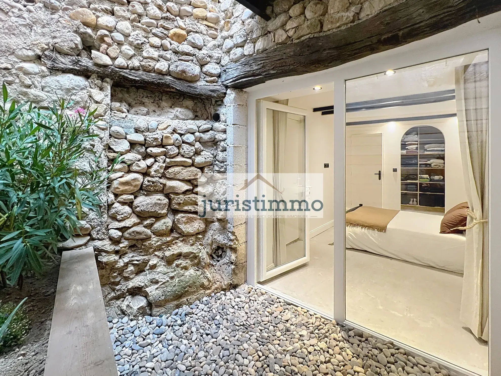 Maison provençale entièrement rénovée avec terrasse panoramique à Villedieu 