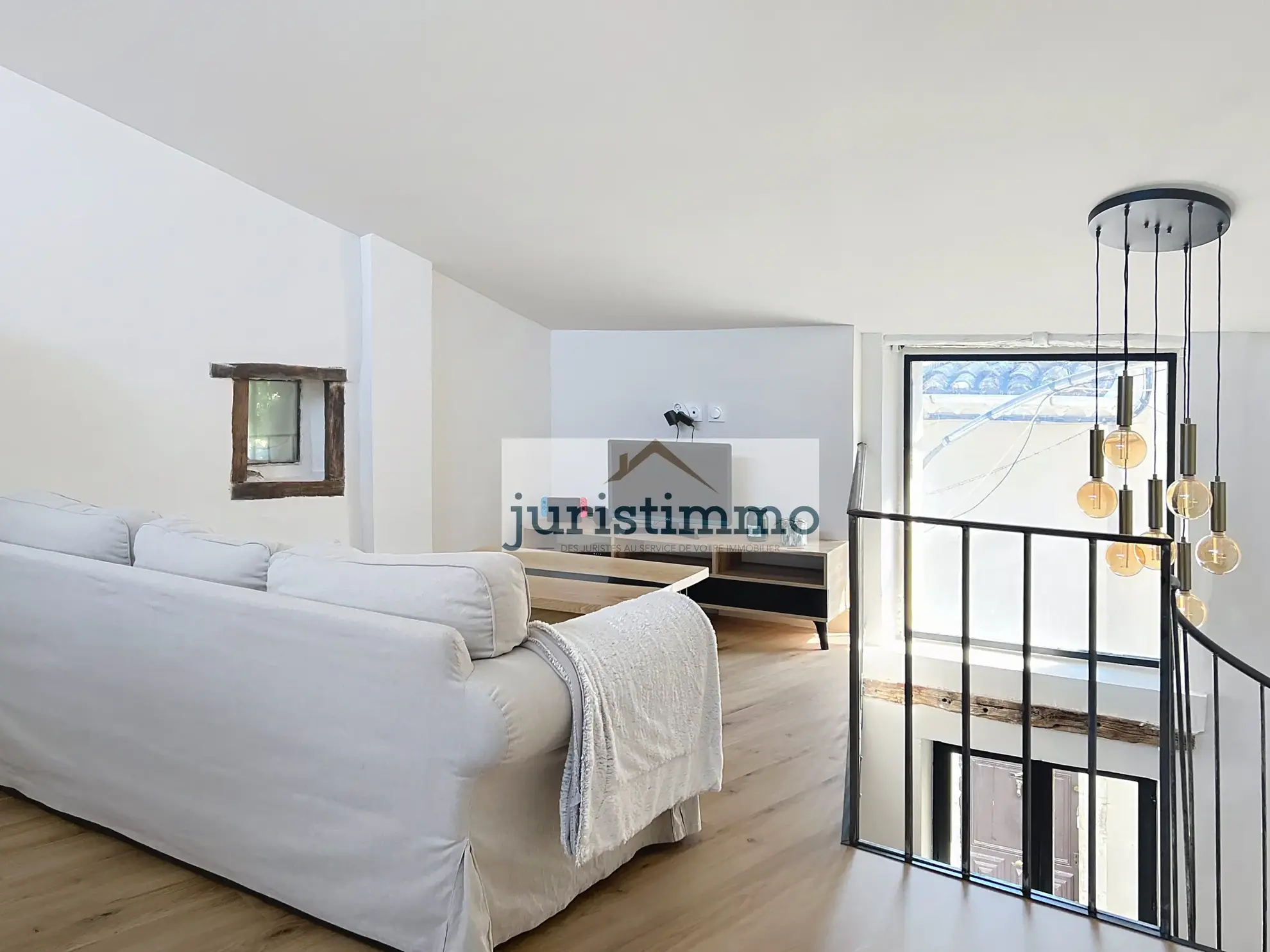 Maison provençale entièrement rénovée avec terrasse panoramique à Villedieu 