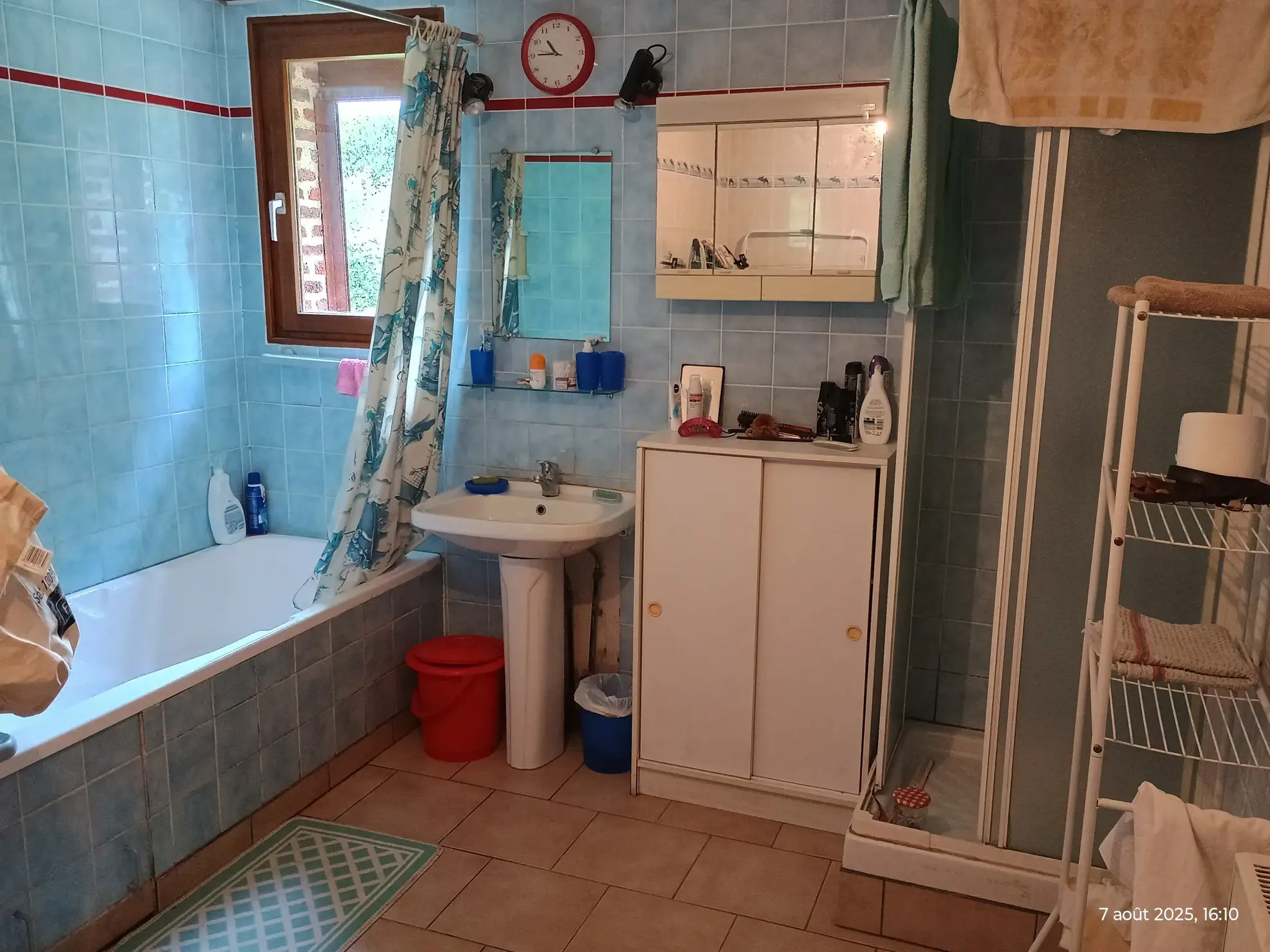 Longère typique en Aisne avec 1,23 ha de terrain et potentiel d'aménagement 