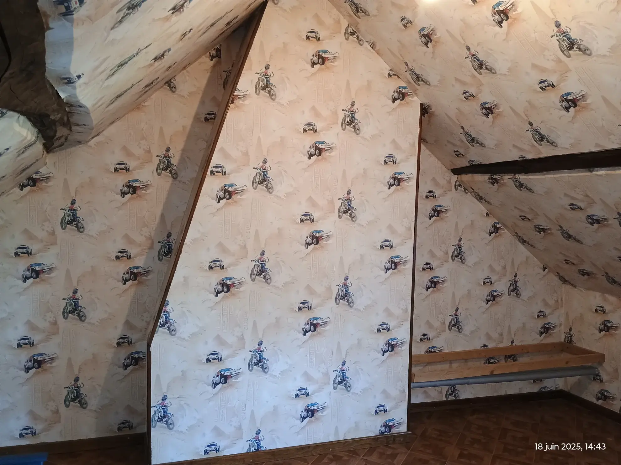 Longère typique en Aisne avec 1,23 ha de terrain et potentiel d'aménagement 