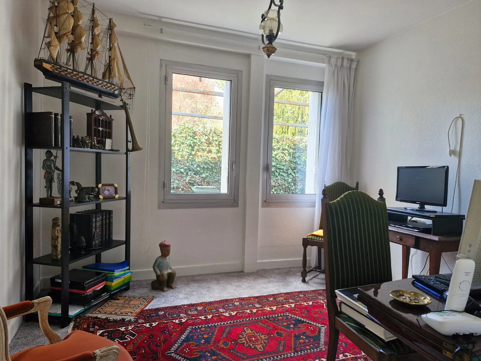 Maison de ville des années 60 à Sainte-Foy-la-Grande avec potentiel d'aménagement 