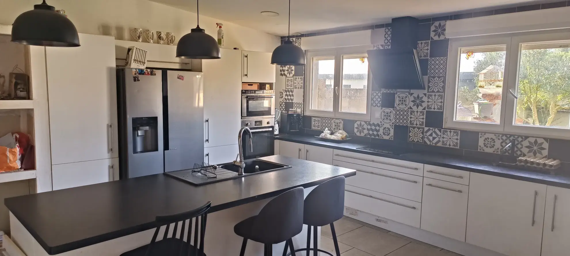 Maison 4 chambres à rénover à Lesparre-Médoc, idéalement située proche écoles et activités sportives