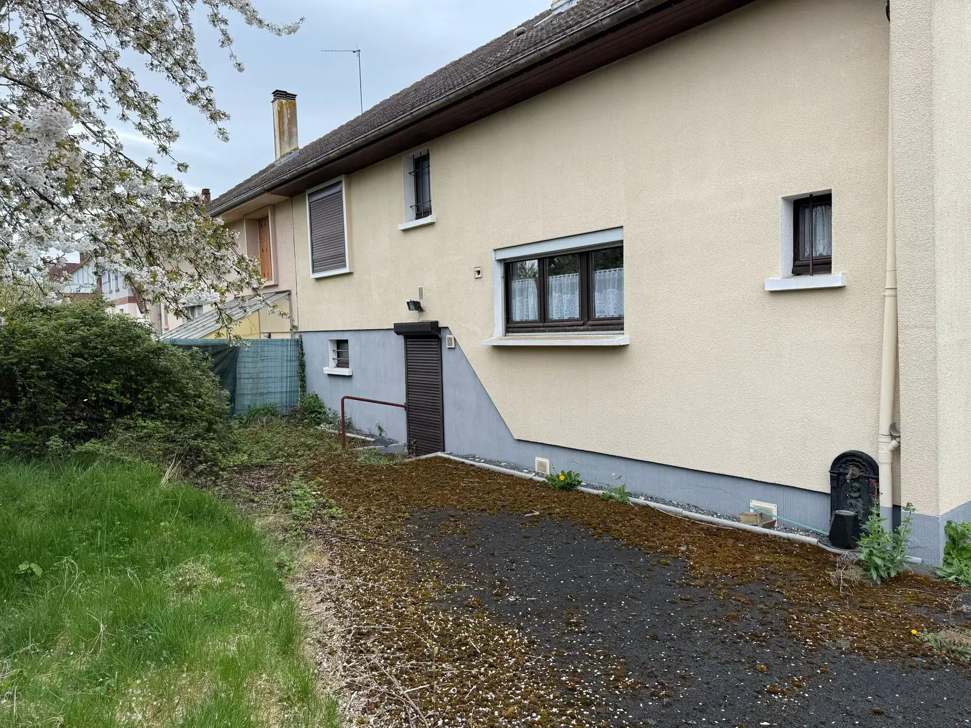 Maison familiale à vendre à Livarot Pay d'Auge - 4 chambres, garage, 140m² 