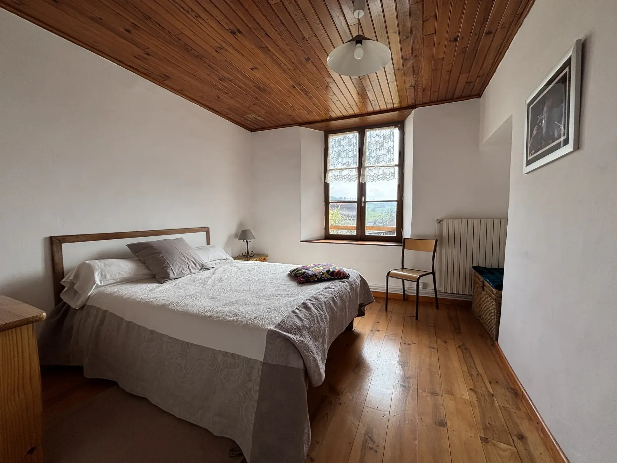 Charmante maison en pisé de 152 m² avec grand terrain à Valencogne 