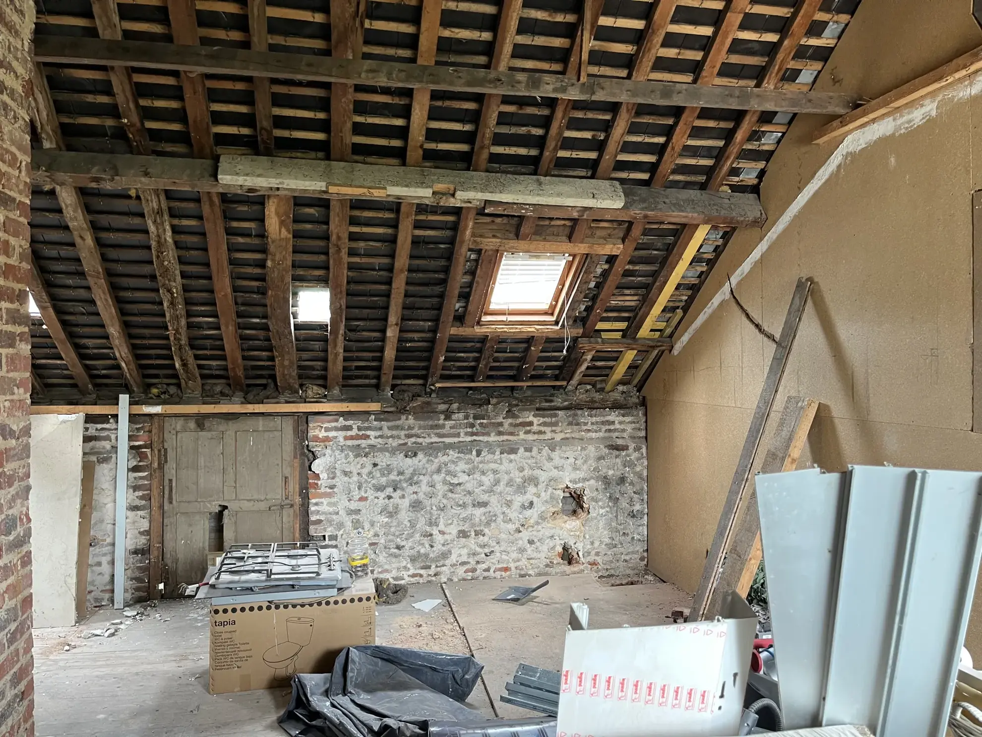 Maison à réhabiliter proche du centre-ville de Fécamp avec grand terrain et garage 