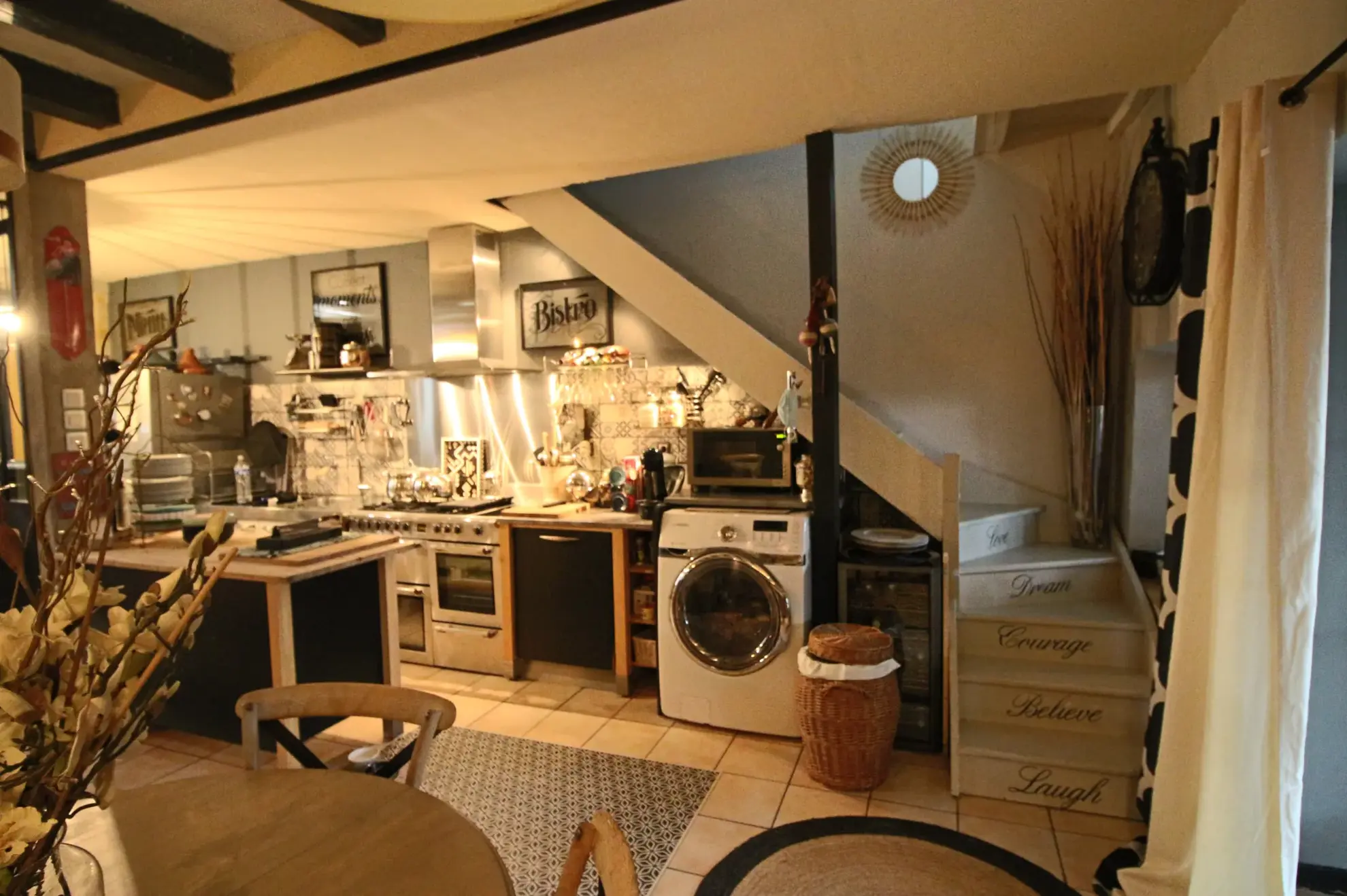 Jolie maison de 85 m² à Puy l'Évêque, centre-ville, terrasse et véranda 