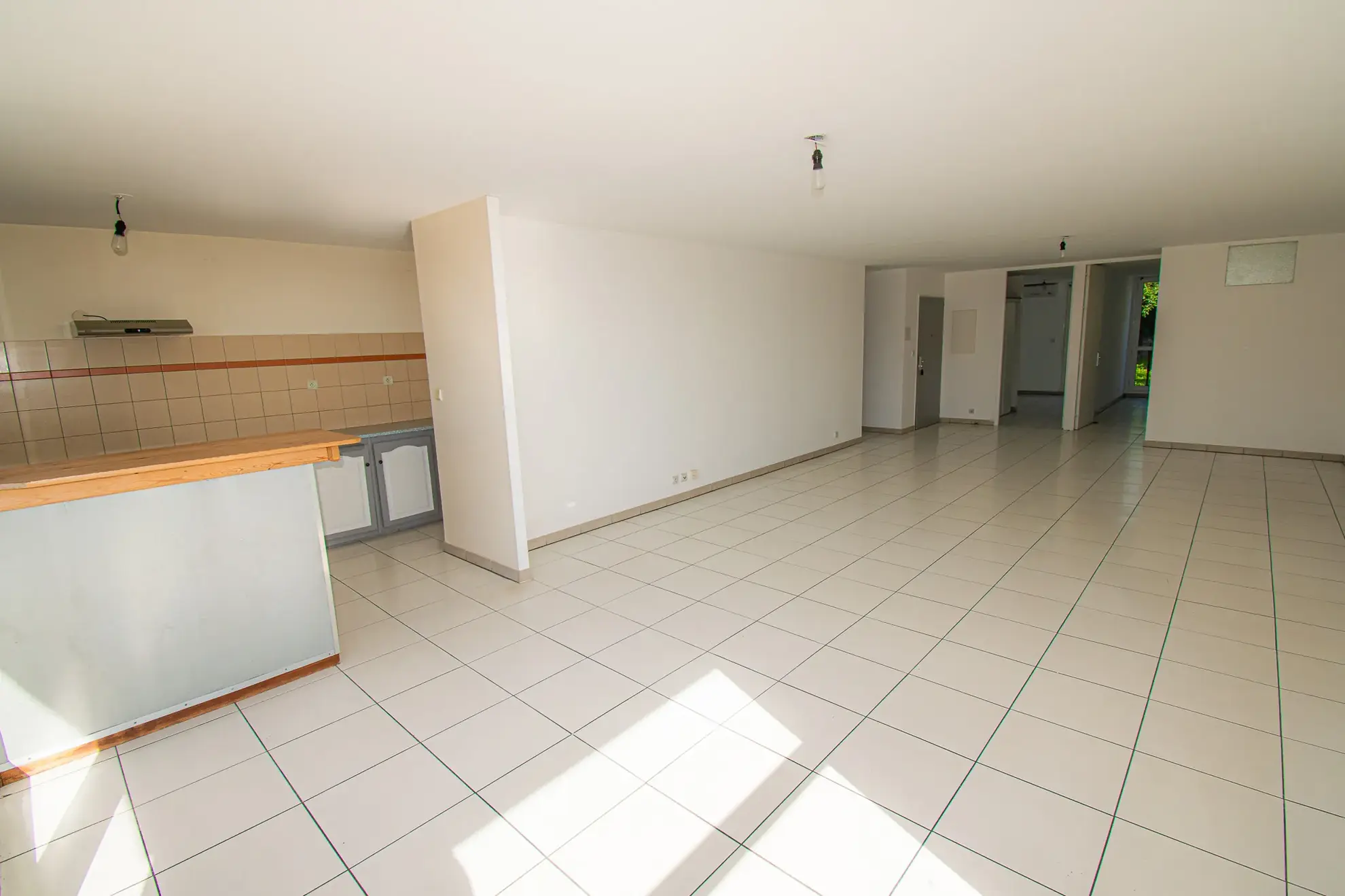 Appartement T3 de 96m² à Sainte-Clotilde Moufia avec balcon et parking 