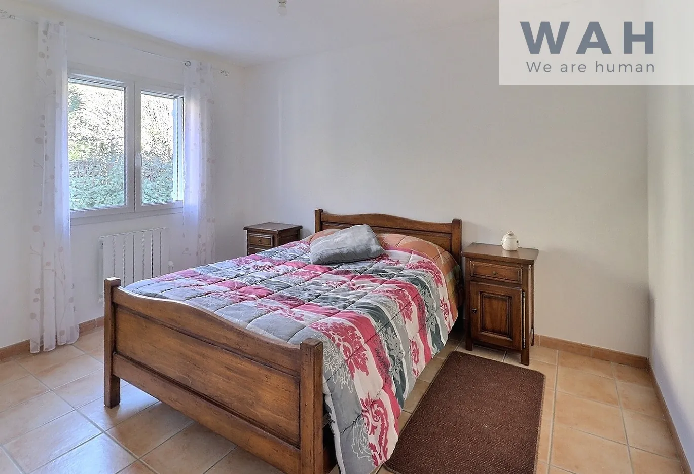 Villa de plain-pied à vendre à Saint-Hippolyte-Du-Fort avec piscine, 4 pièces 