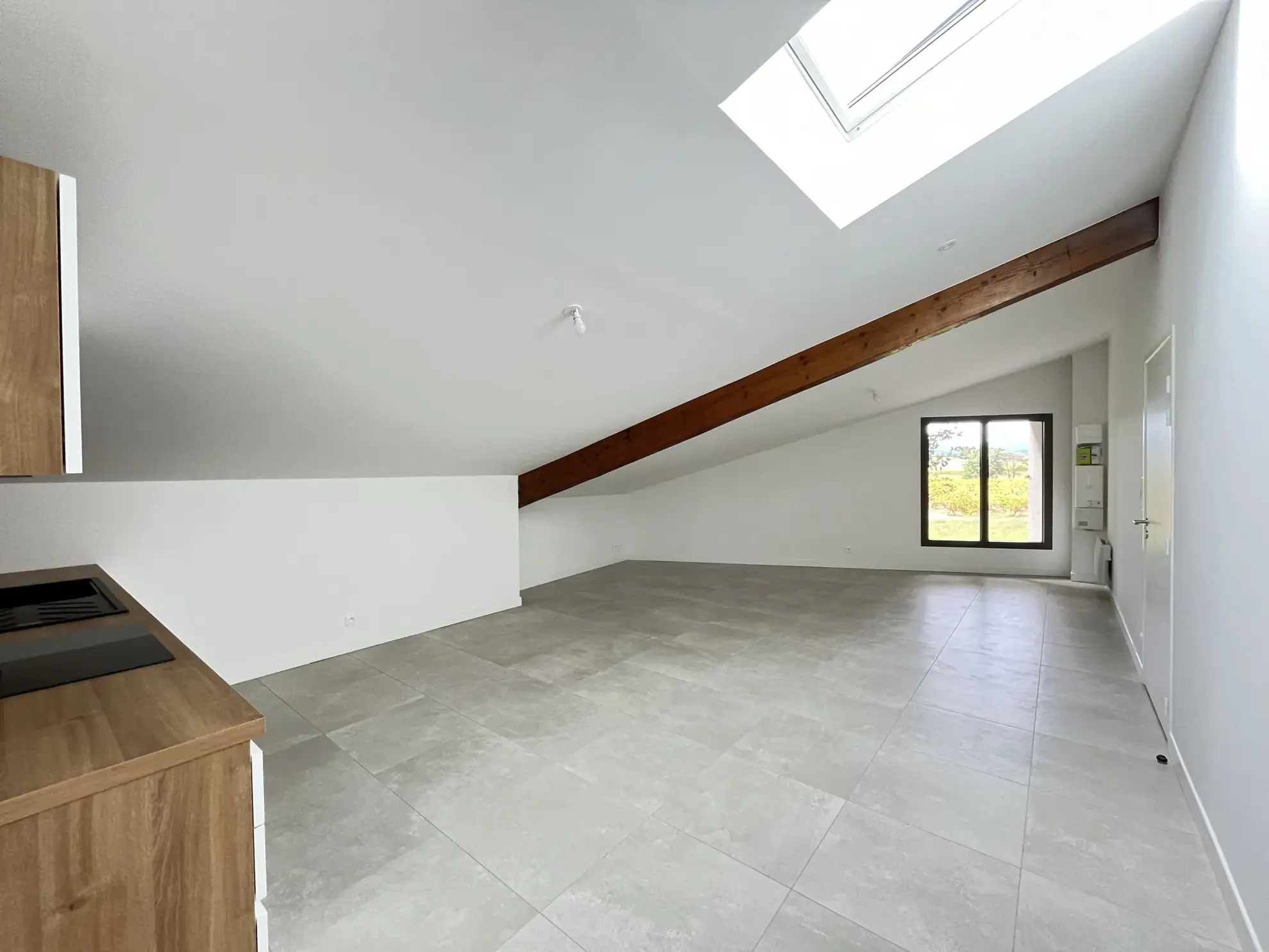 Appartement T3 Neuf à Gignac - Vue Dégagée, Charme et Confort 