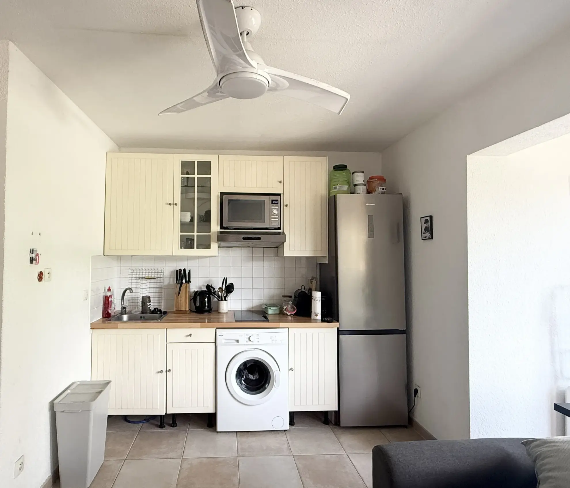 Studio à vendre à Saint Mandrier avec parking privé et vue dégagée 