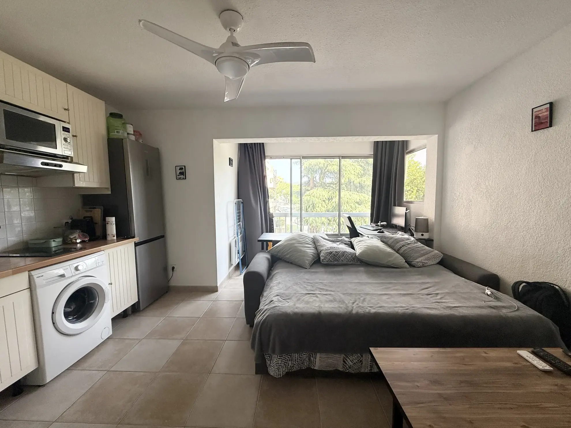 Studio à vendre à Saint Mandrier avec parking privé et vue dégagée