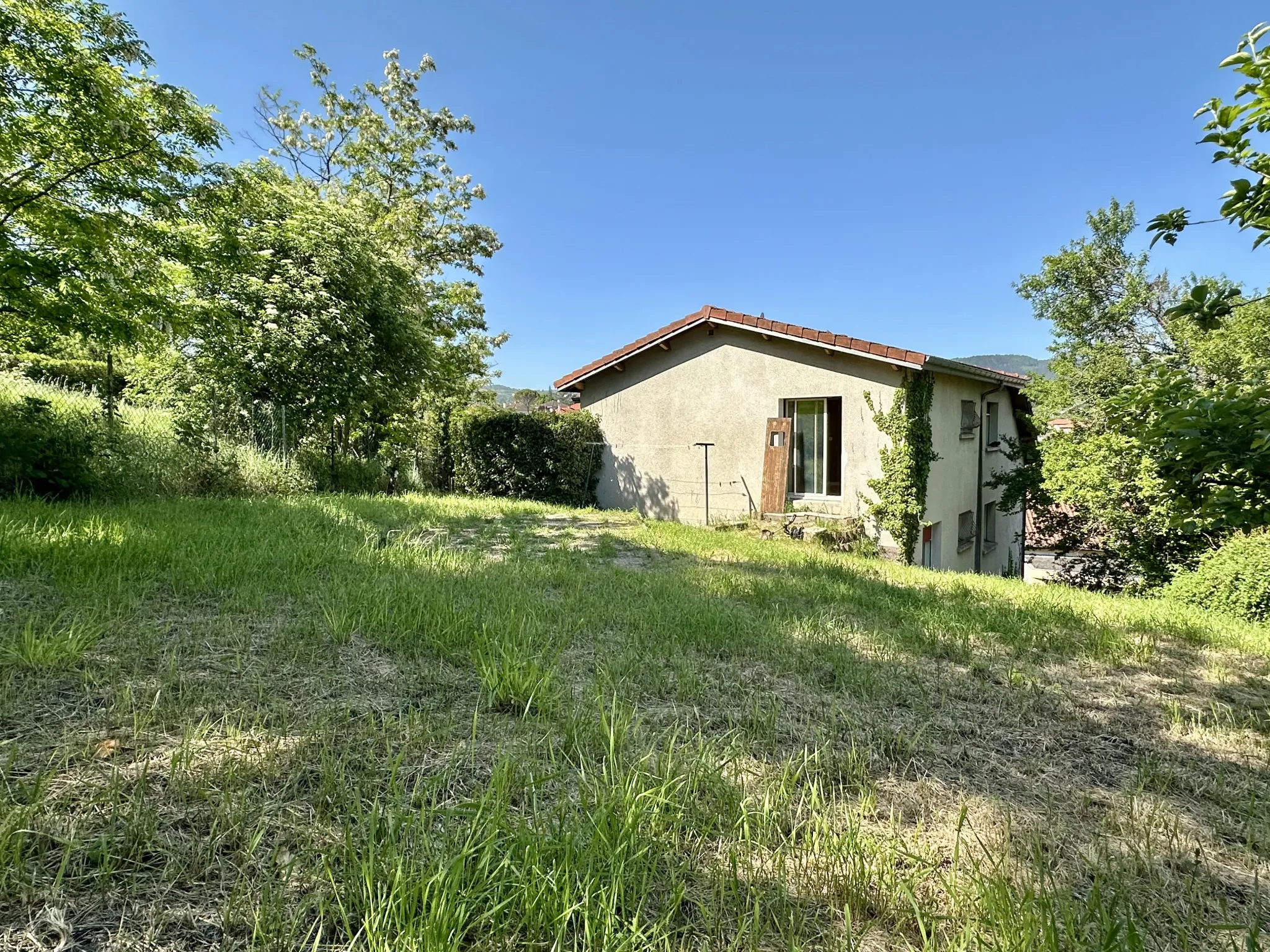 À vendre appartement 3 pièces avec jardin, garage et parking à Aubière 