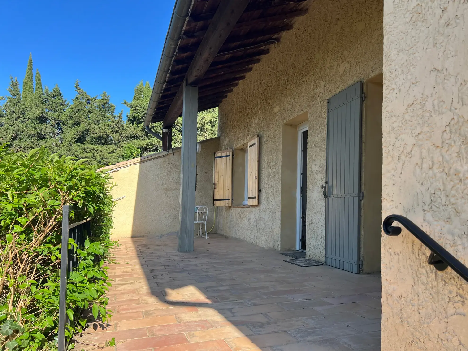 Maison de plain-pied à Orange - 107 m² avec jardin et garage 