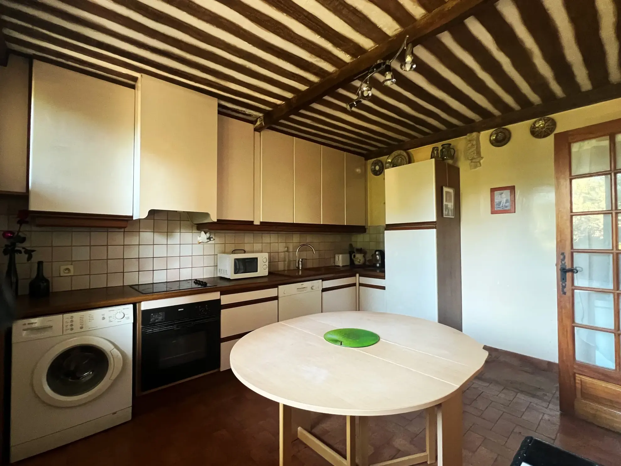 Maison de plain-pied à Orange - 107 m² avec jardin et garage 