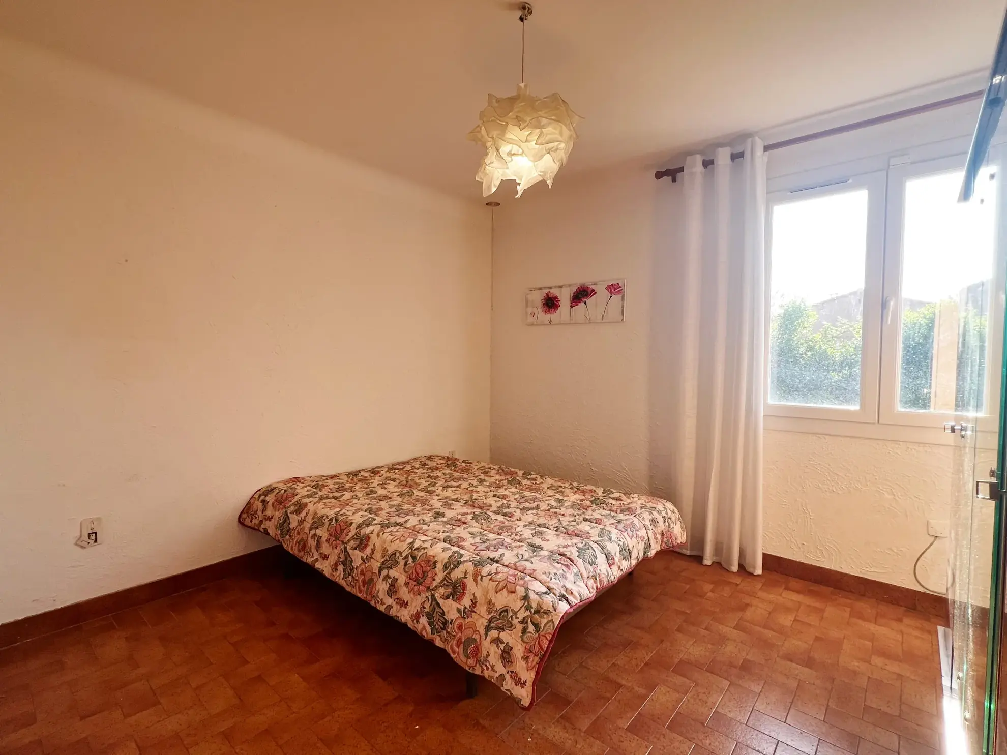 Maison de plain-pied à Orange - 107 m² avec jardin et garage 