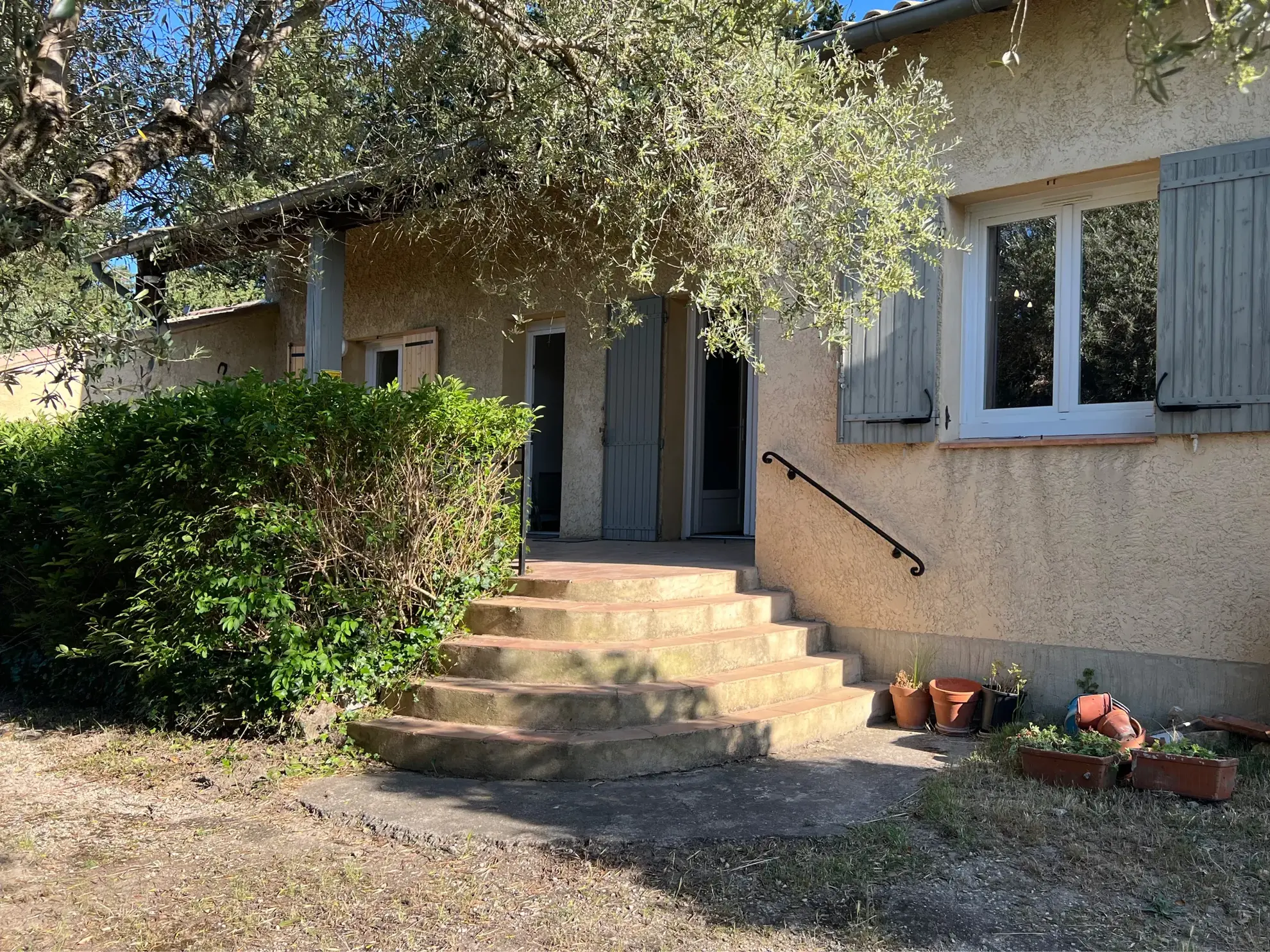 Maison de plain-pied à Orange - 107 m² avec jardin et garage 