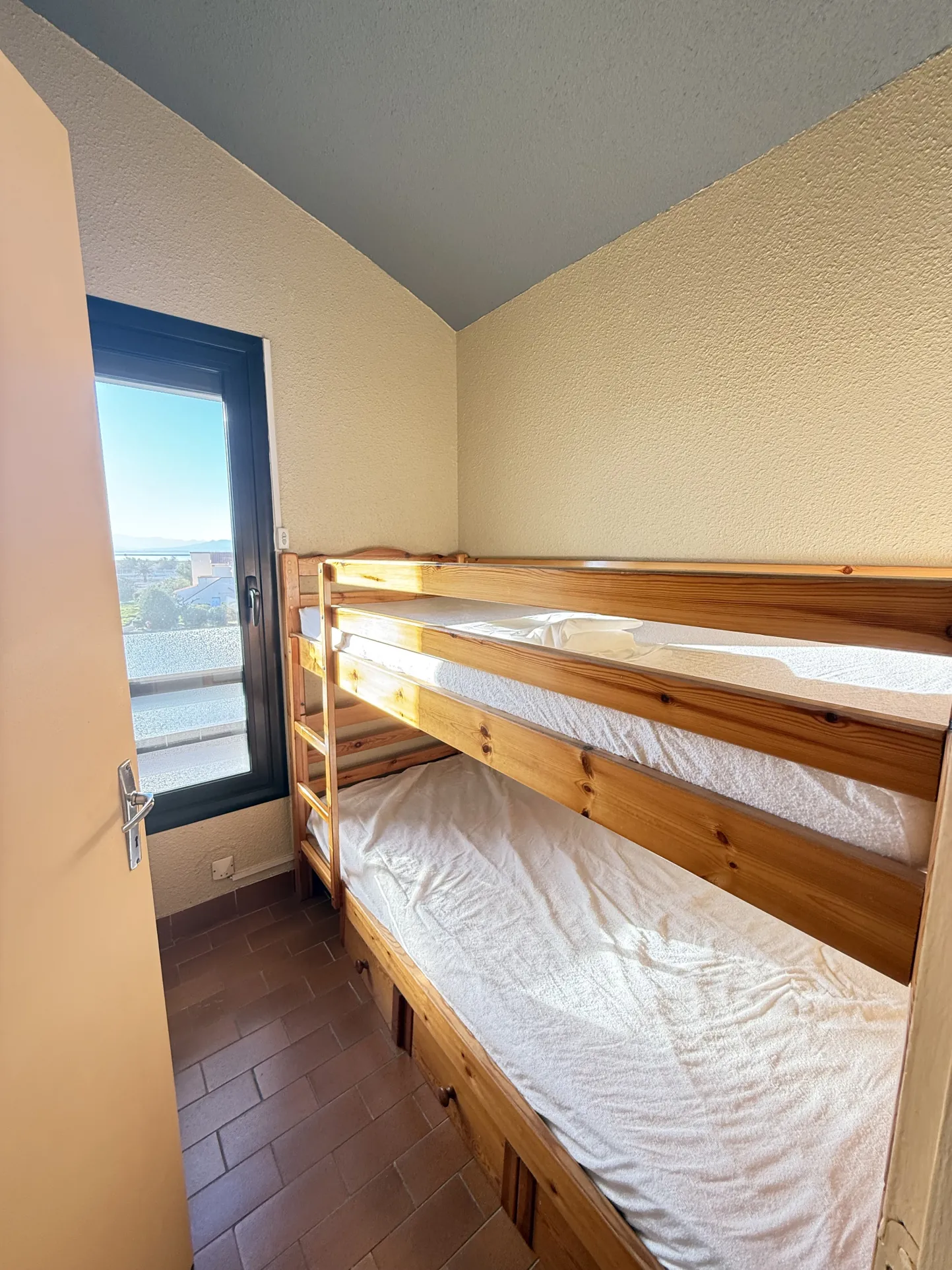 Appartement T2 Cabine de 38,5 m² avec parking au Barcarès, proche plage 