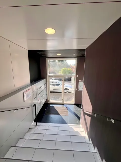 Appartement T2 à Lille avec balcon et parking - Vente immobilière 2025 