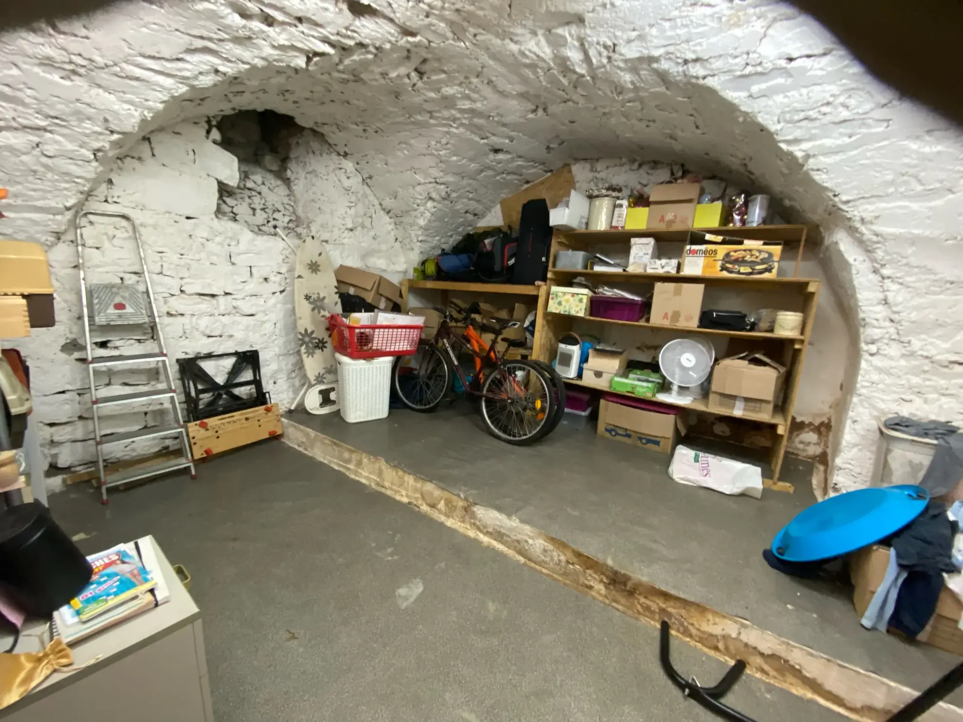 Charmante maison en pierres rénovée avec cour à Durfort dans le Gard 