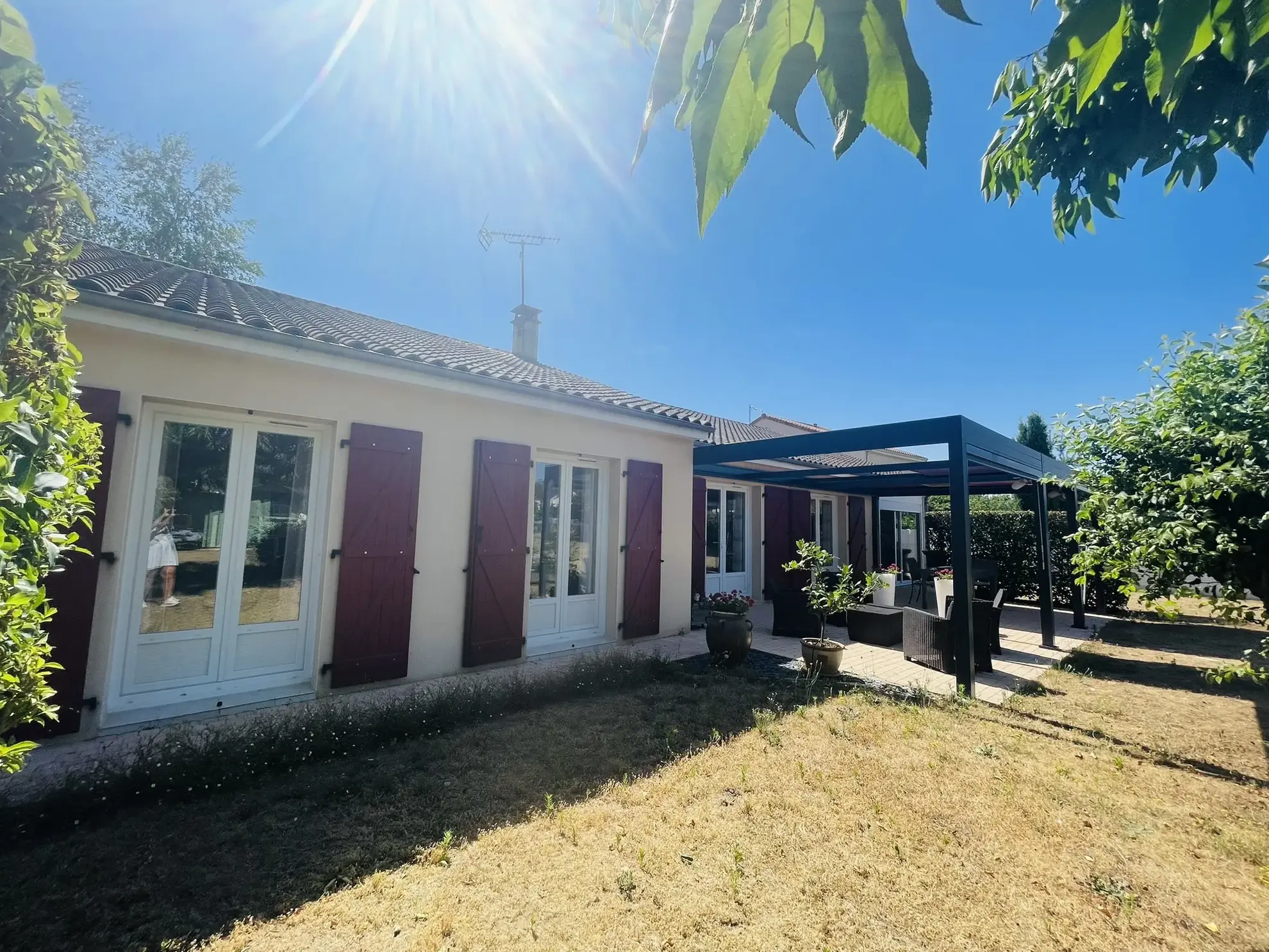 Charmante maison de plain-pied à Cernay avec grand jardin et confort moderne 