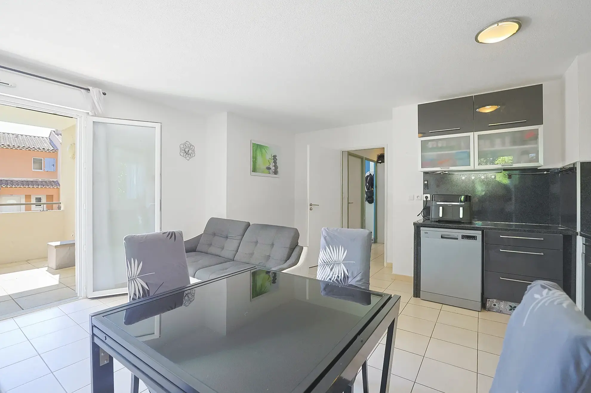 Appartement T3 de 63,30 m² avec jardin, terrasse et garage à Cuers 