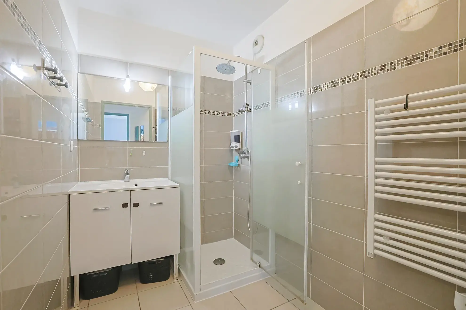 Appartement T3 de 63,30 m² avec jardin, terrasse et garage à Cuers 