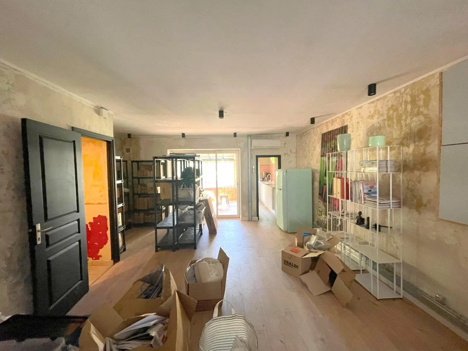 Maison de ville à Montpellier avec jardin de 50m² - Rénovation et potentiel d'extension 