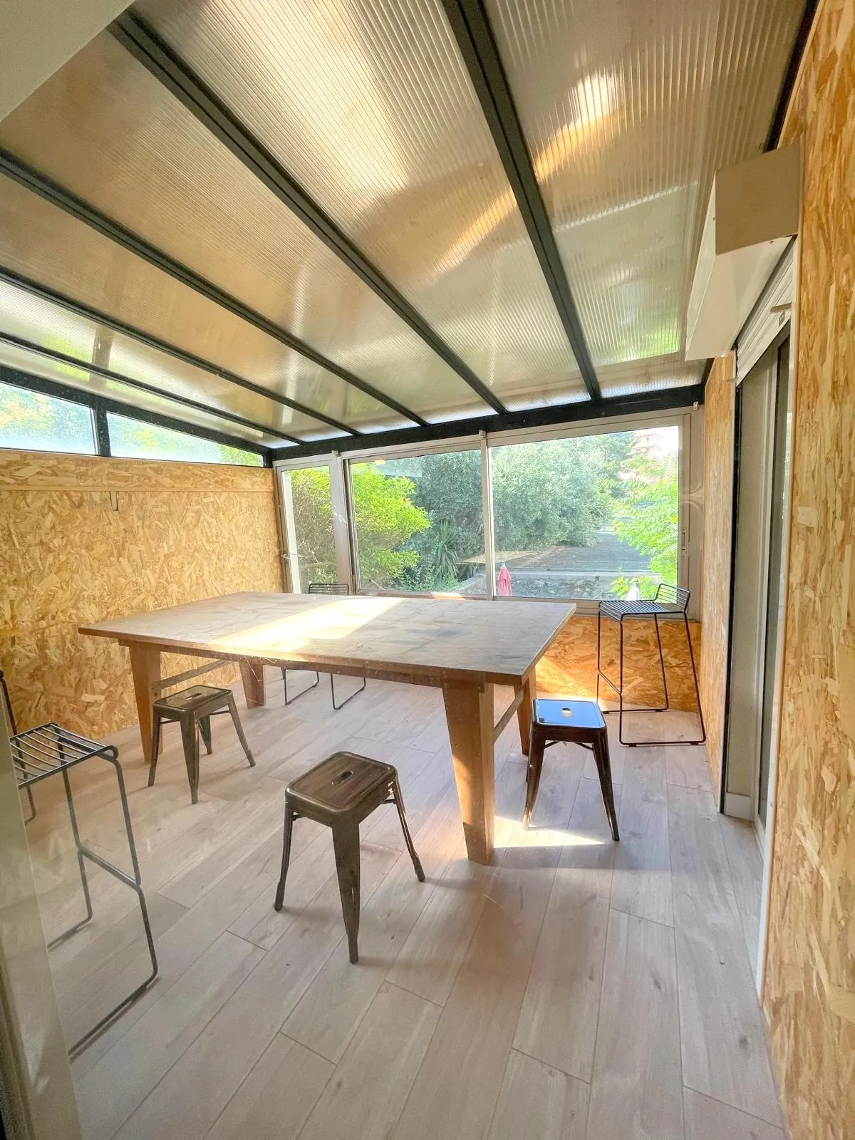 Maison de ville à Montpellier avec jardin de 50m² - Rénovation et potentiel d'extension 