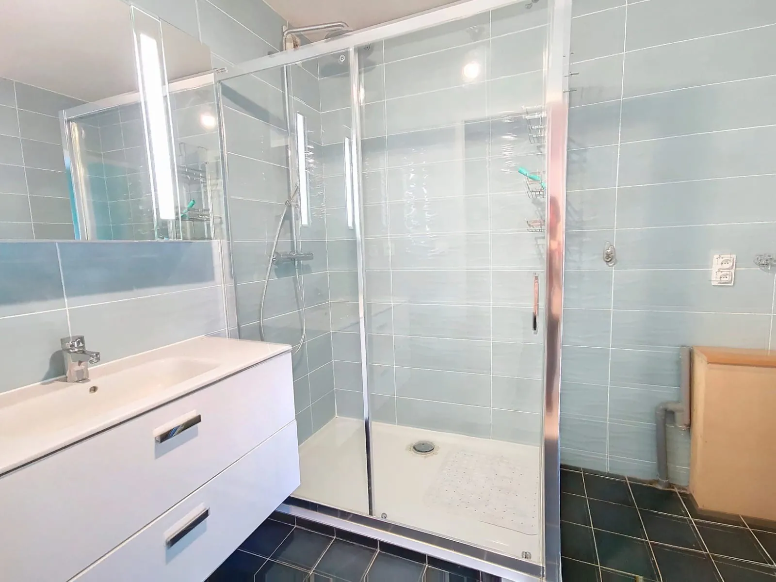 Appartement en rez-de-jardin avec jardin, garage et terrasse à Mongré, Villefranche-sur-Saône 