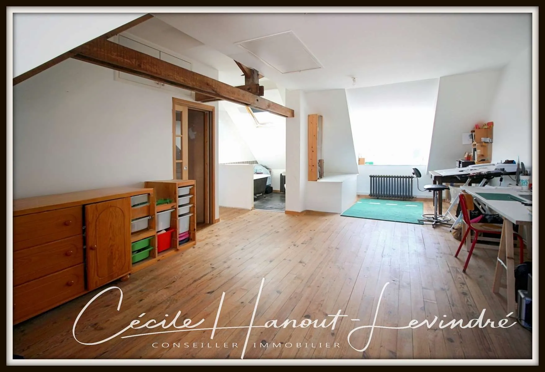 Maison de bourg en pierre avec 5 chambres, cour et garage à Roz-Sur-Couesnon 