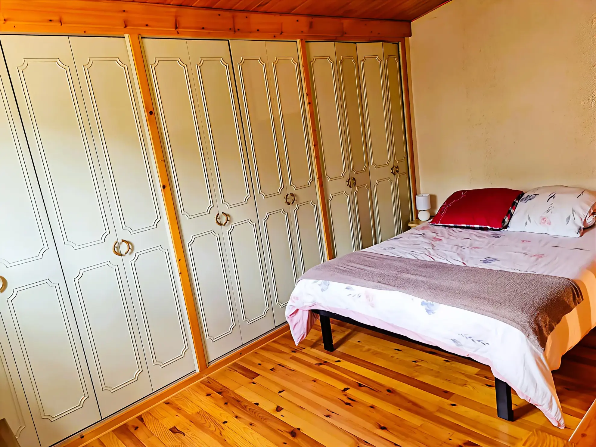 Maison en position dominante avec vue exceptionnelle à Saint Martin de Valgalgues 