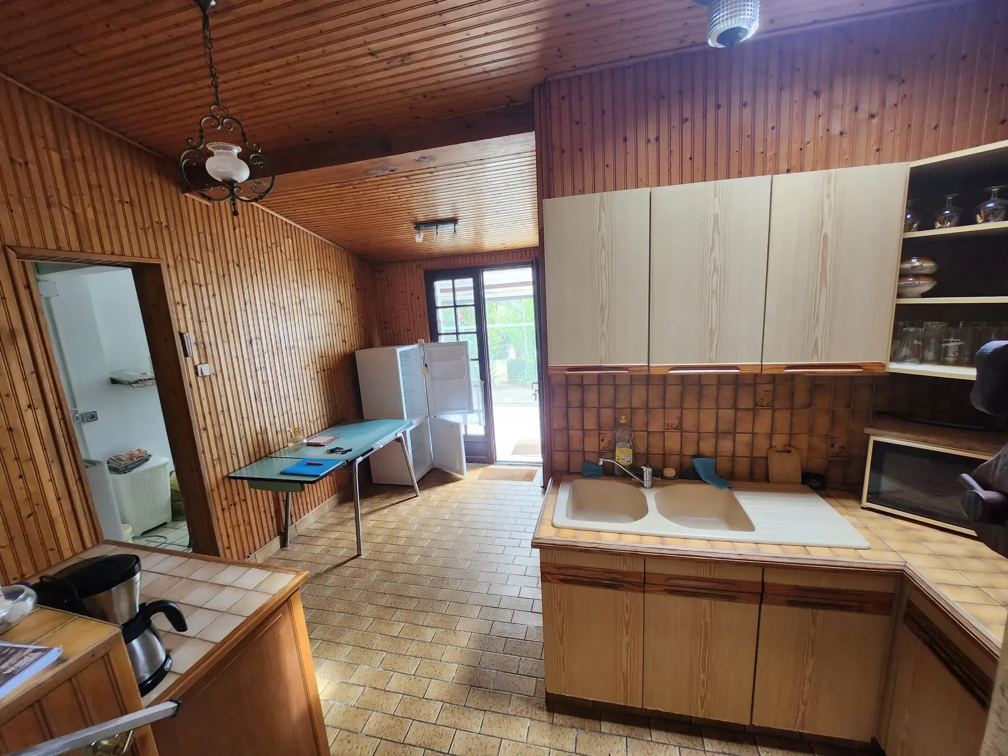 Maison en pierre avec jardin et dépendance au centre de Luçon 