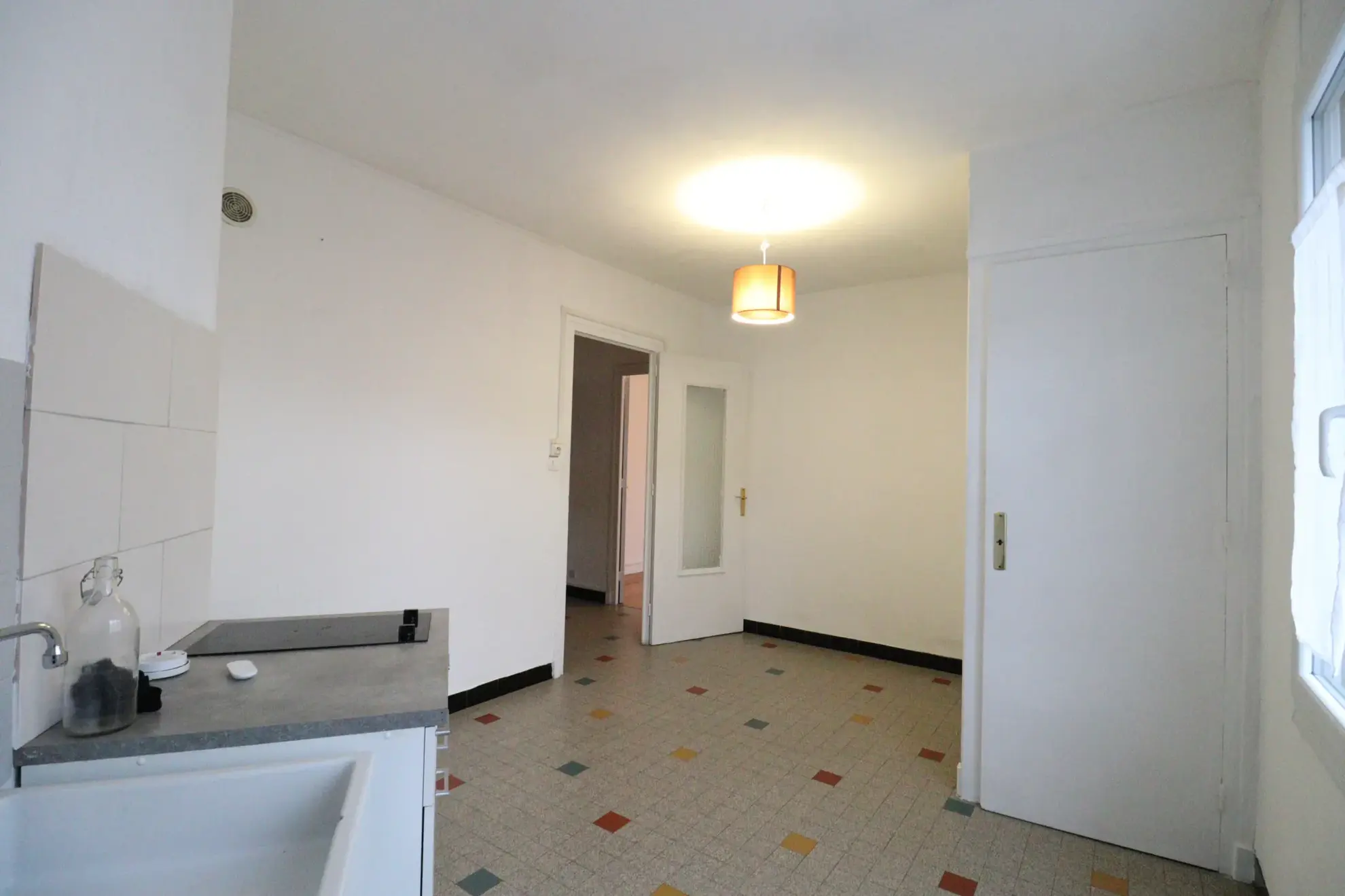 Appartement T2 à Grenoble avec Balcon, Cave et Faibles Charges 