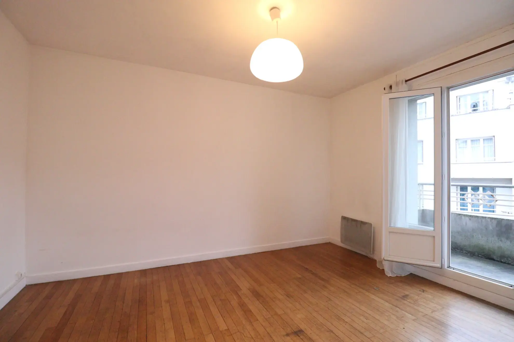 Appartement T2 à Grenoble avec Balcon, Cave et Faibles Charges