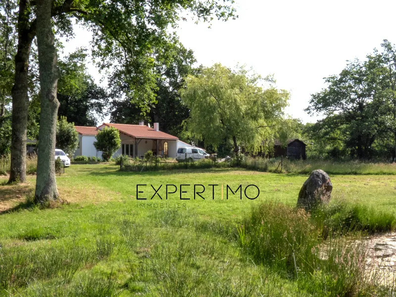 Maison de 2 chambres avec vue étang en Vendée - Tranquillité assurée 