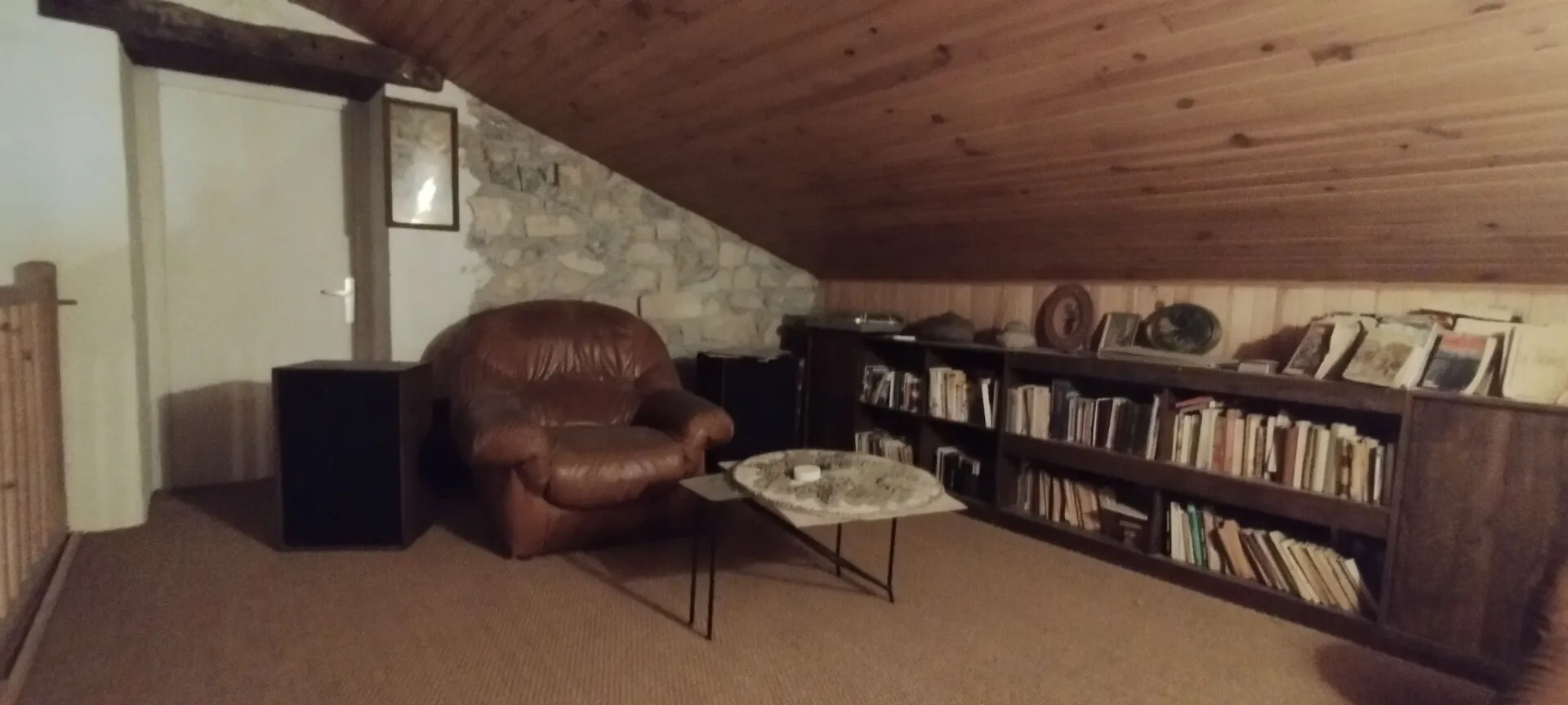 Ancienne ferme en pierre rénovée avec dépendances et grand terrain dans la vallée de la Méouge 