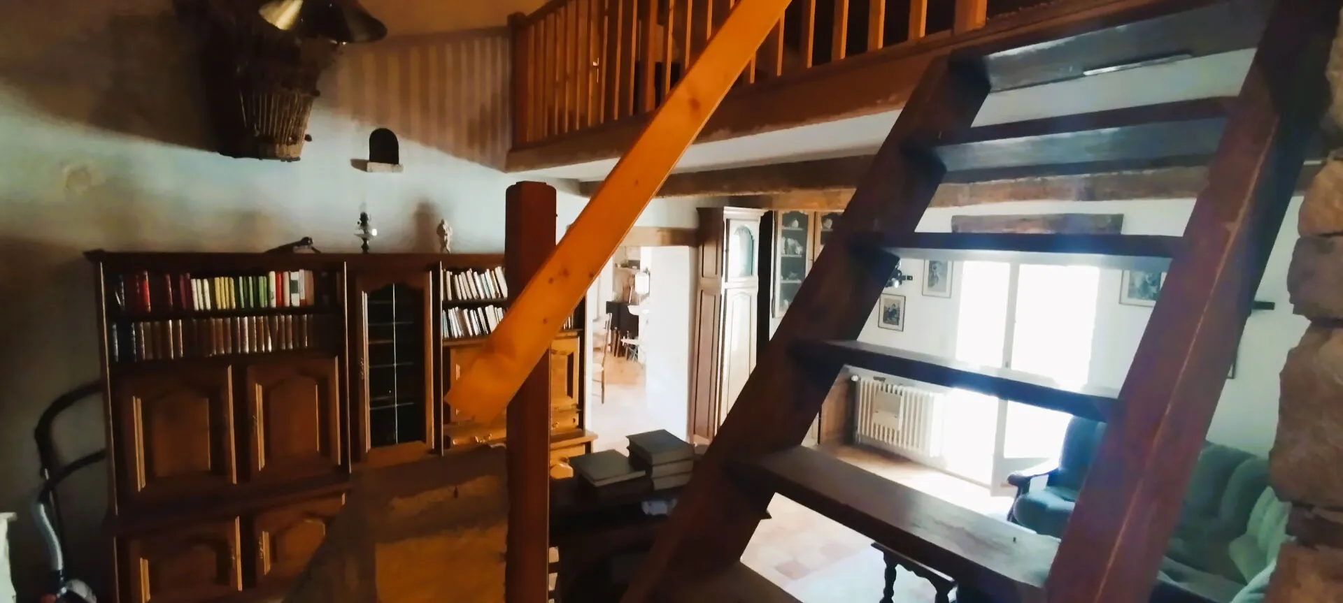 Ancienne ferme en pierre du XVIIème siècle avec dépendances et terrain dans les Baronnies Provençales 