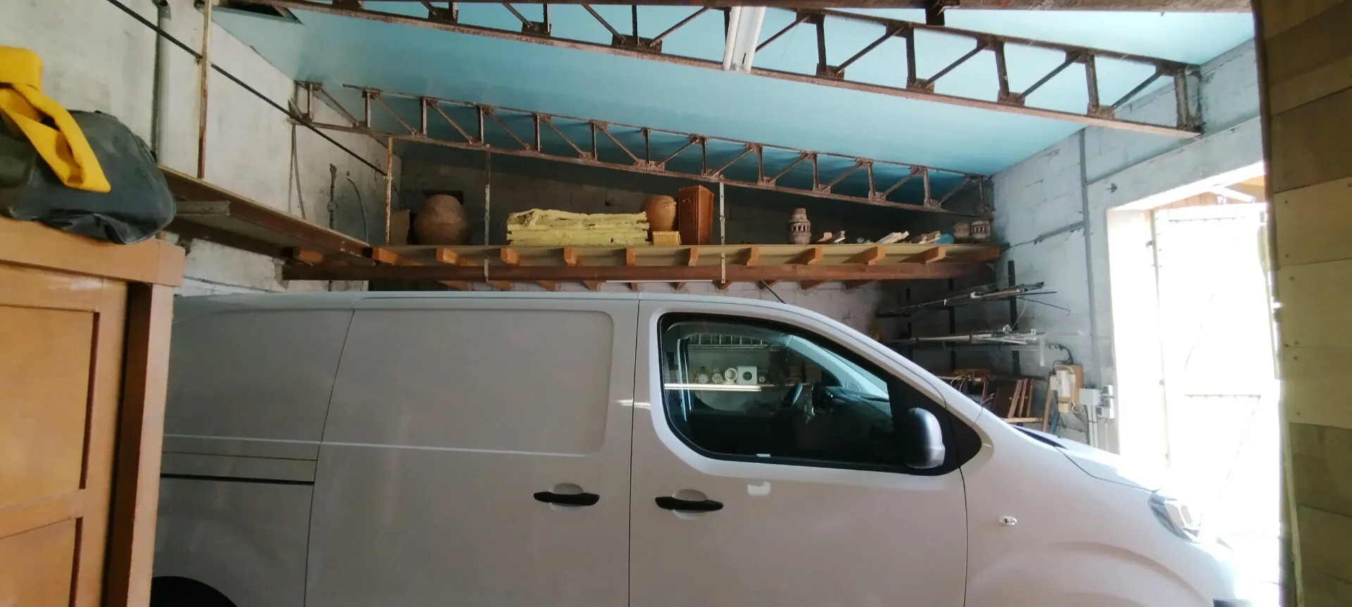 Ancienne ferme en pierre du XVIIème siècle avec dépendances et terrain dans les Baronnies Provençales 
