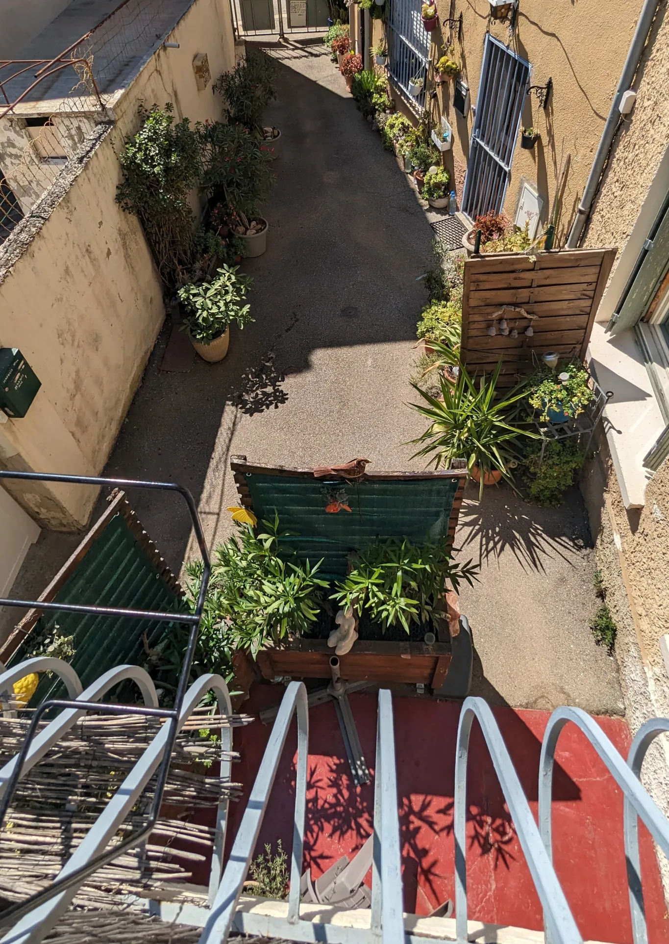 À vendre maison de ville à Monteux, 102 m², 3 chambres avec terrasse ensoleillée