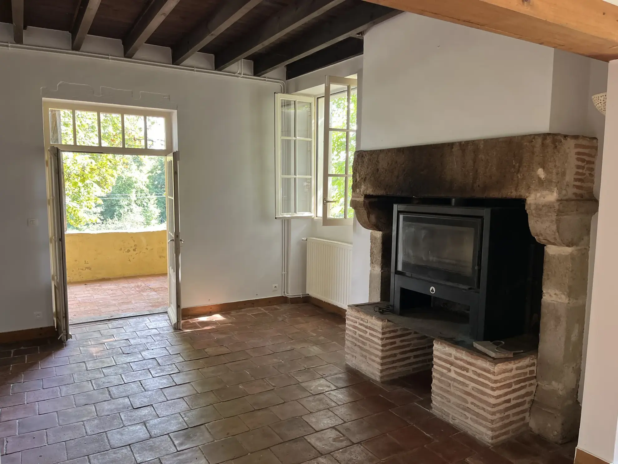 Maison en pierre de 125 m² avec grand terrain à Bazas 