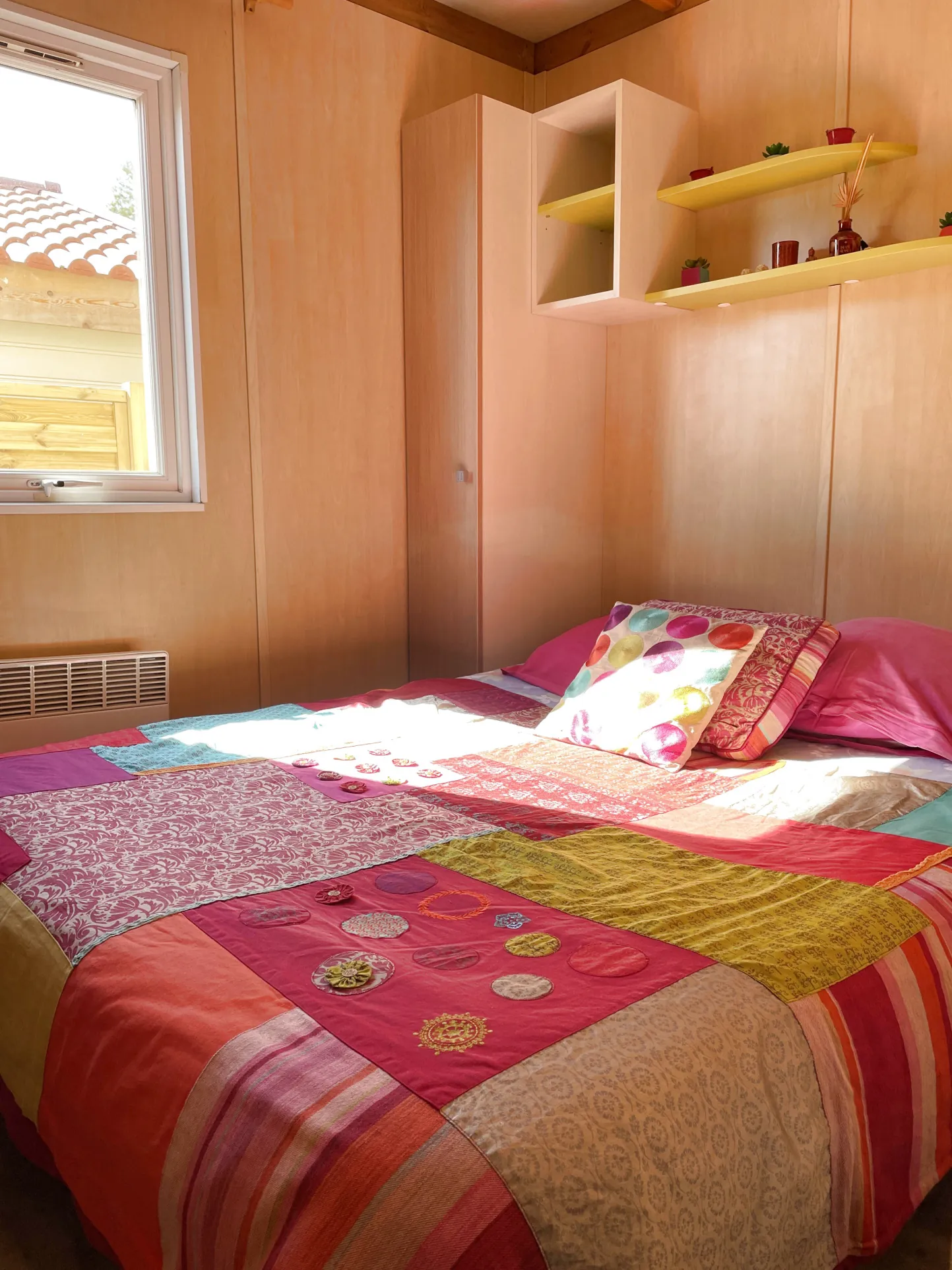 Chalet avec terrasse et équipements dans parc de loisirs à Puget sur Argens 