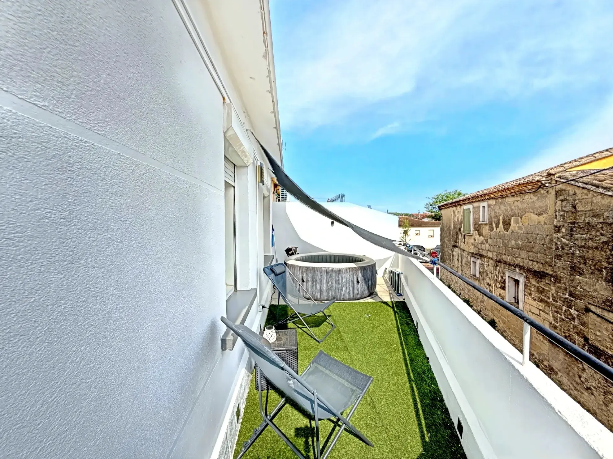 Appartement rénové de 60 m² avec terrasse en vente à Marsillargues 